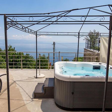 Stunning Apartment In Mošćenička Draga 외부 사진